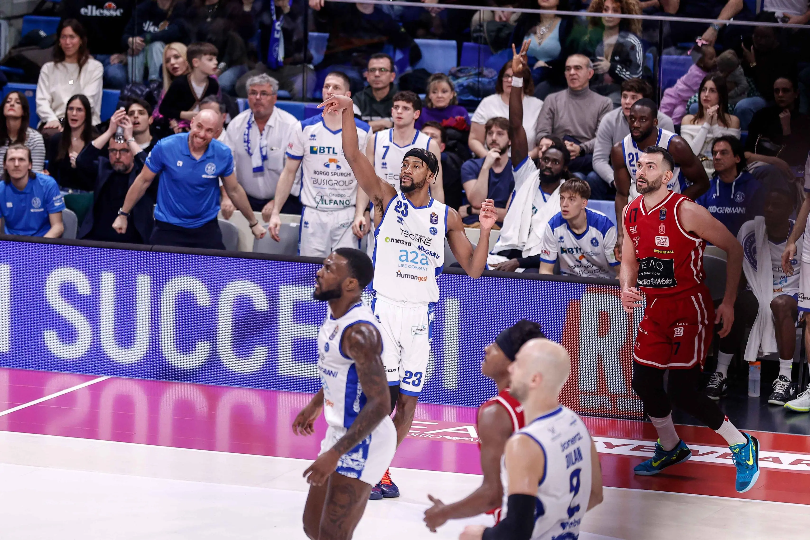 Basket, gli scatti di Olimpia Milano-Germani