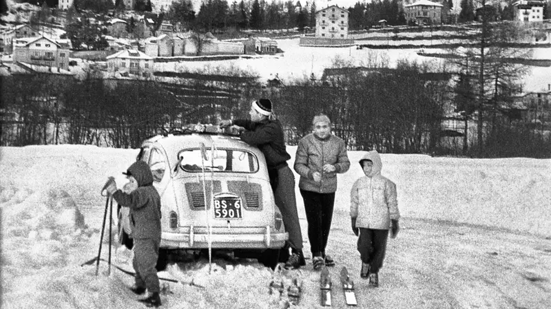 Sciatori a Ponte di Legno negli anni Sessanta © www.giornaledibrescia.it