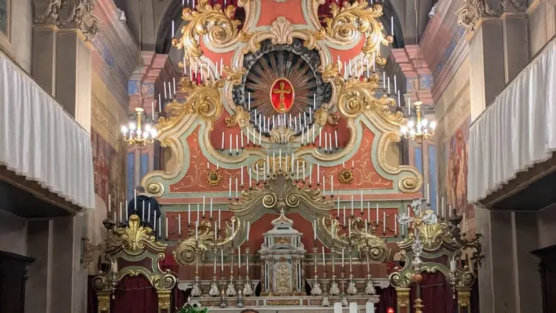 La macchina del triduo, illuminata da 220 candele - © www.giornaledibrescia.it