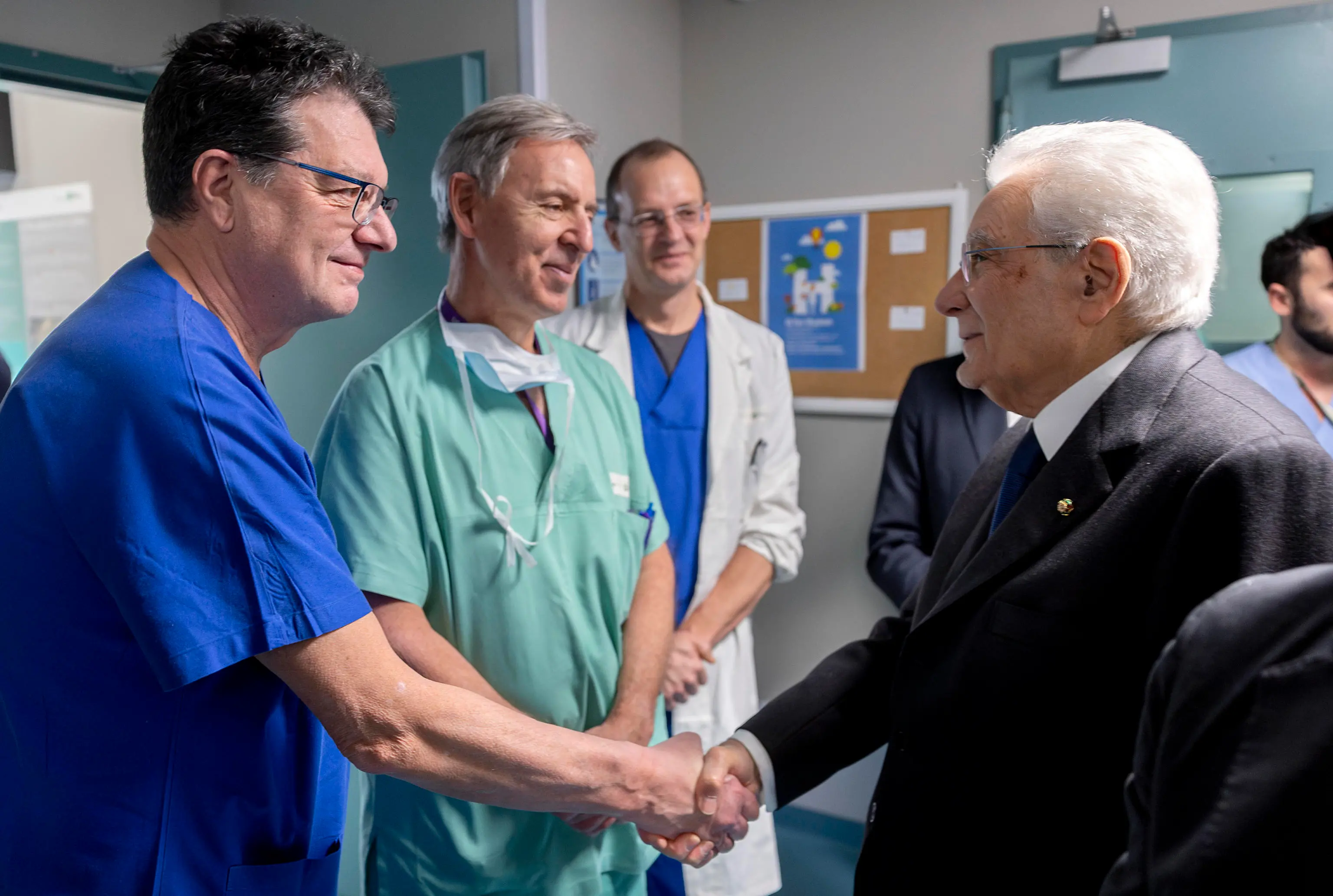 La visita di Sergio Mattarella al Niguarda di Milano