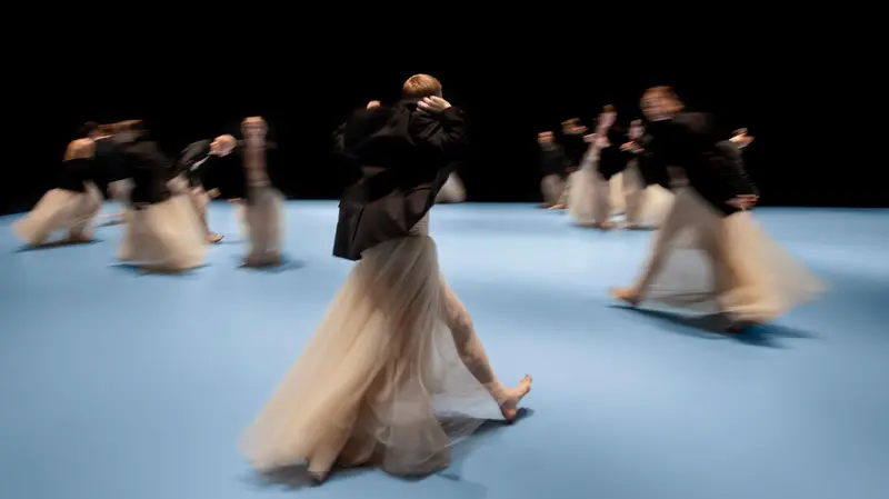 «FIT» di Alexander Ekman - Foto © Rahi Rezvani