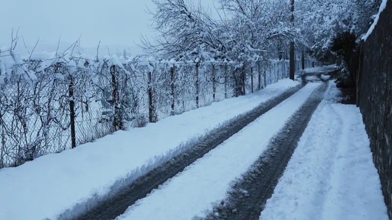 Uno scorcio di Mompiano dopo la nevicata del 6 febbraio 2015 - © www.giornaledibrescia.it