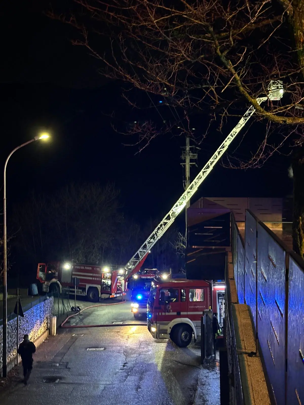 L'incendio all'Eurogalvano di Lodrino