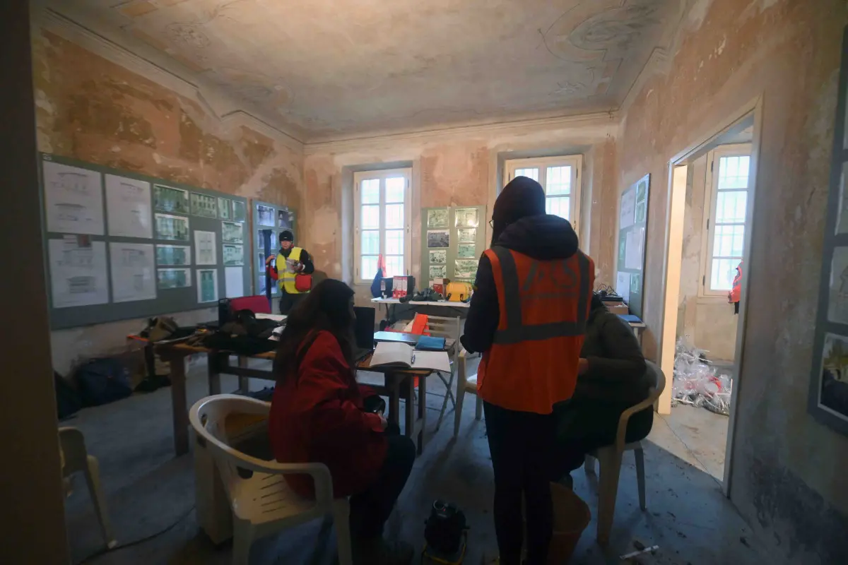 La Commissione in visita al Teatro romano