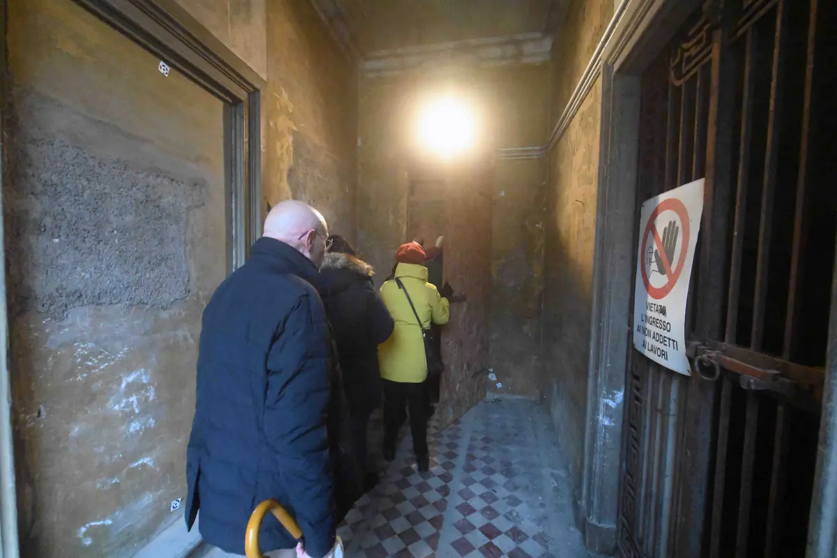 La Commissione in visita al Teatro romano