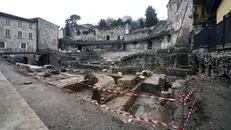 La Commissione in visita al Teatro romano