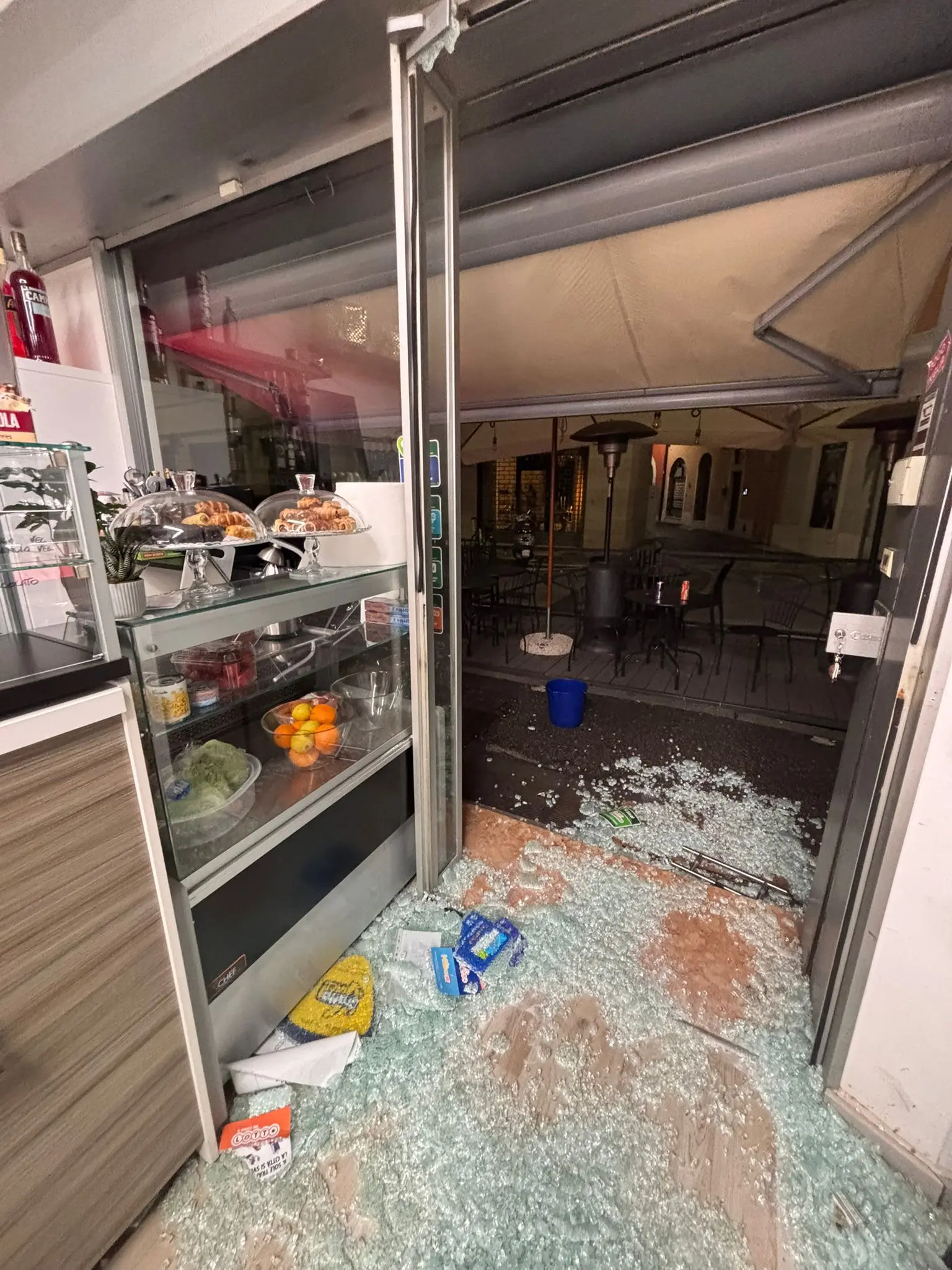 La spaccata in corso Martiri della libertà a Brescia