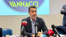 Roberto Vannacci all'incontro sulla remigrazione a Modena - Foto Ansa © www.giornaledibrescia.it