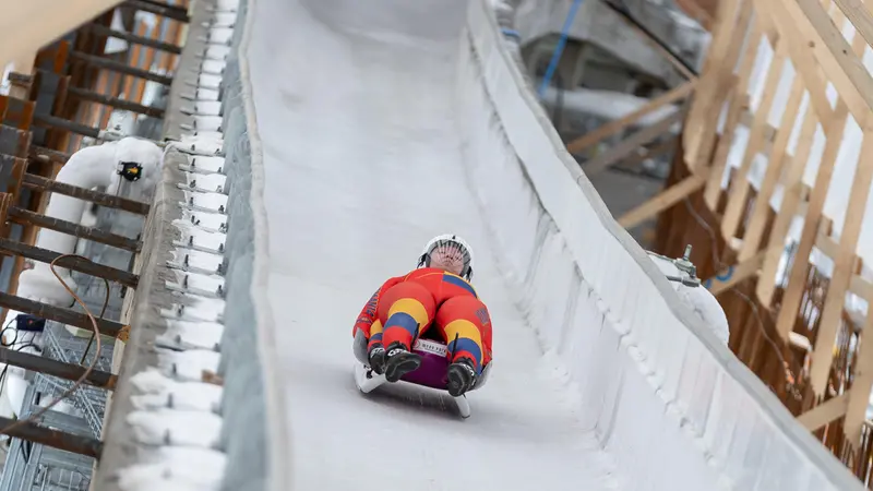 Gli atleti provano la pista dello Sliding Centre di Cortina d'Ampezzo - Foto Ansa © www.giornaledibrescia.it
