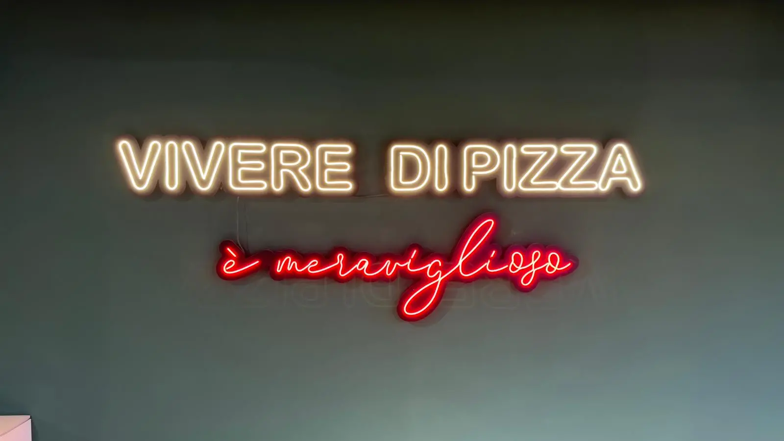 Vincenzo Capuano inaugura la sua pizzeria a Brescia