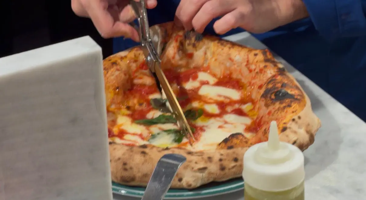 Vincenzo Capuano inaugura la sua pizzeria a Brescia