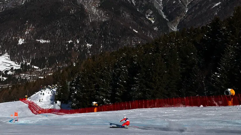 Una discesa di prova giovedì 5 febbraio a Bormio - Foto Ansa © www.giornaledibrescia.it