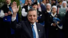 Mario Draghi - Foto Epa/Paco Paredes