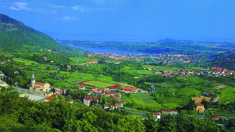 Una veduta dall'alto di Roè Volciano - © www.giornaledibrescia.it