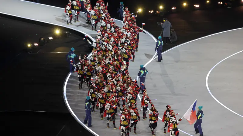 epa12710157 The delegation of Czechia arrives to the Opening Ceremony of the Milano Cortina 2026 Winter Olympic Games, in Milan, Italy, 06 February 2026. EPA/NEIL HALL