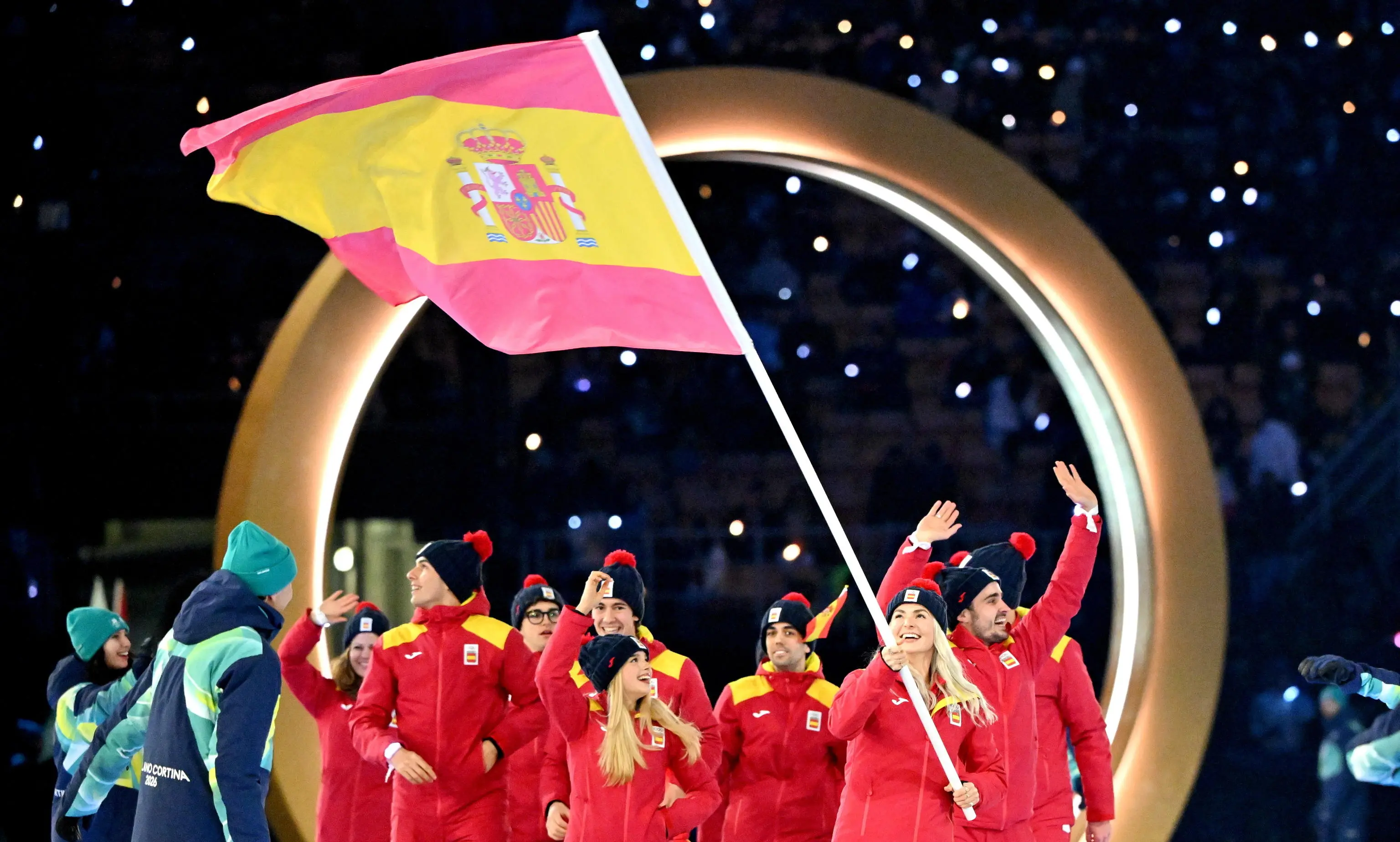 epa12710683 The delegation of Spain arrive to the Opening Ceremony at the Milano Cortina 2026 Winter Olympic Games at the San Siro Stadium, in Milan, Italy, 06 February 2026. EPA/PETER KNEFFEL / POOL