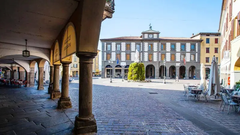 Piazza Garibaldi a Iseo © www.giornaledibrescia.it