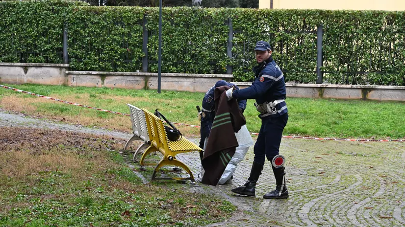 Via Milano, clochard morto al parco Caduti di Nassiriya - Foto Gabriele Strada/Neg © www.giornaledibrescia.it