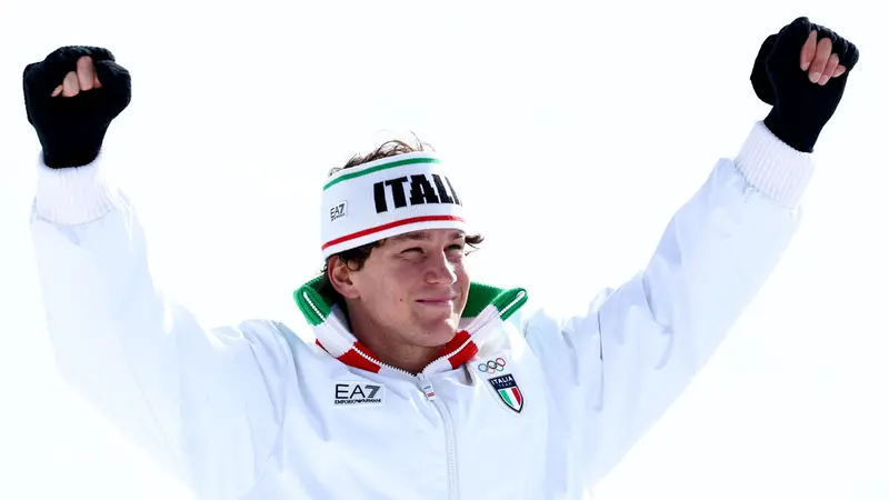 Giovanni Franzoni esulta con le braccia al cielo - Foto Epa/Anna Szilagyi © www.giornaledibrescia.it