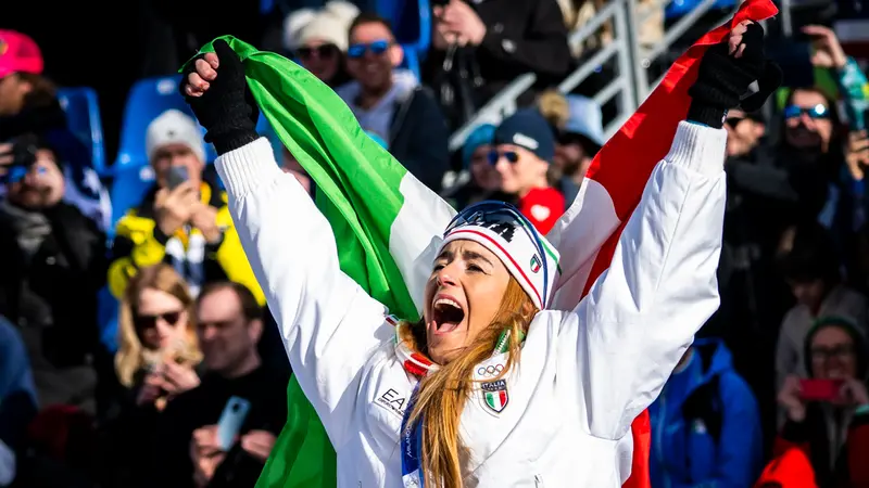 Milano-Cortina, la gioia di Sofia Goggia per la medaglia di bronzo