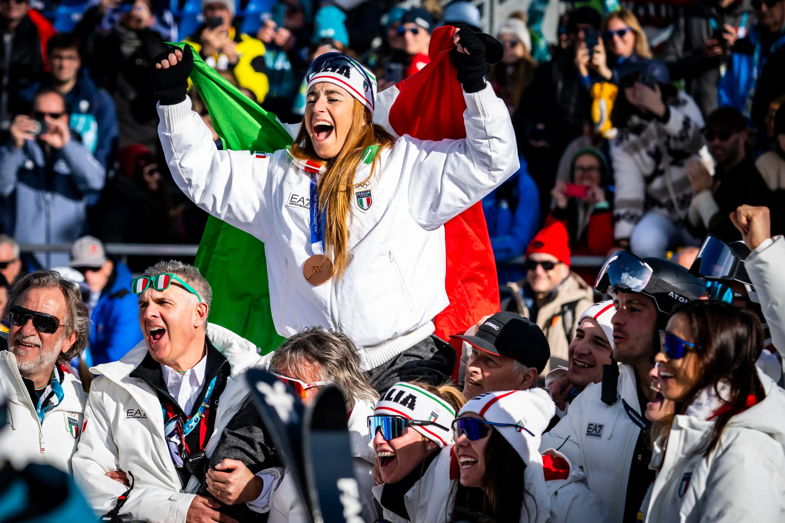 Milano-Cortina, la gioia di Sofia Goggia per la medaglia di bronzo