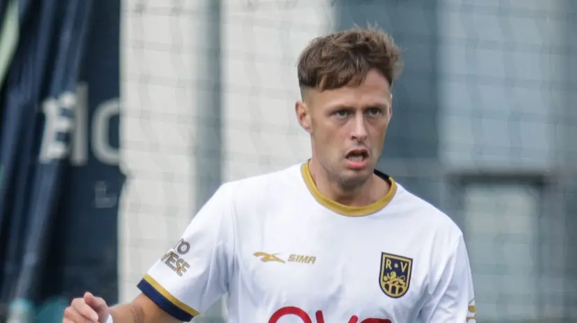 Bertazzoli ha regalato i Tre punti al Rovato Vertovese - Foto Newreporter Marazzani © www.giornaledibrescia.it