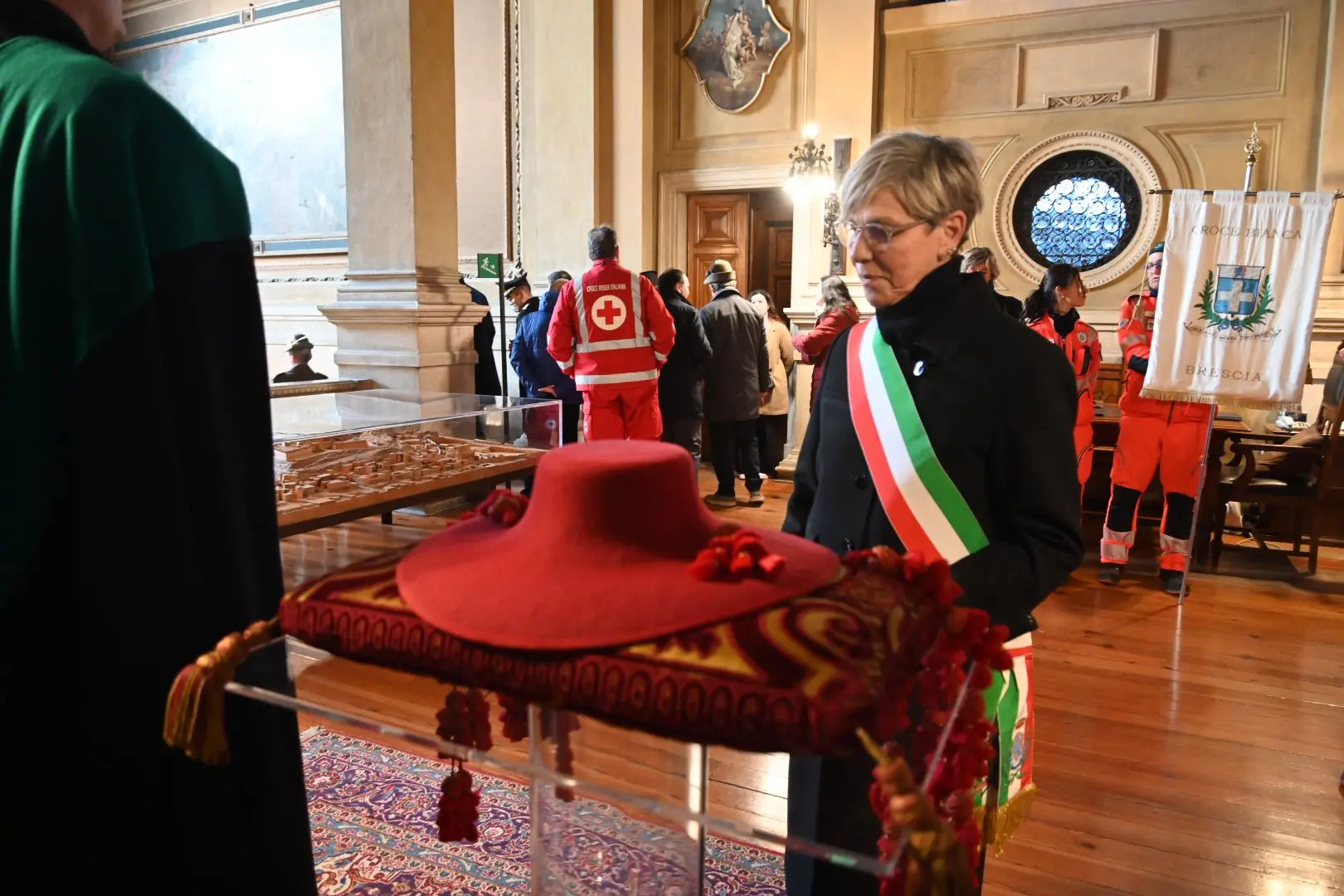 In Loggia la cerimonia della consegna del Capèl
