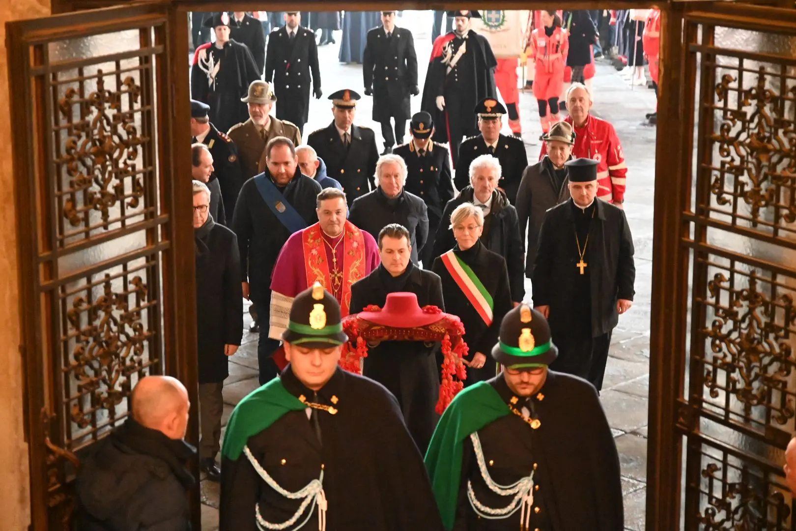 In Loggia la cerimonia della consegna del Capèl