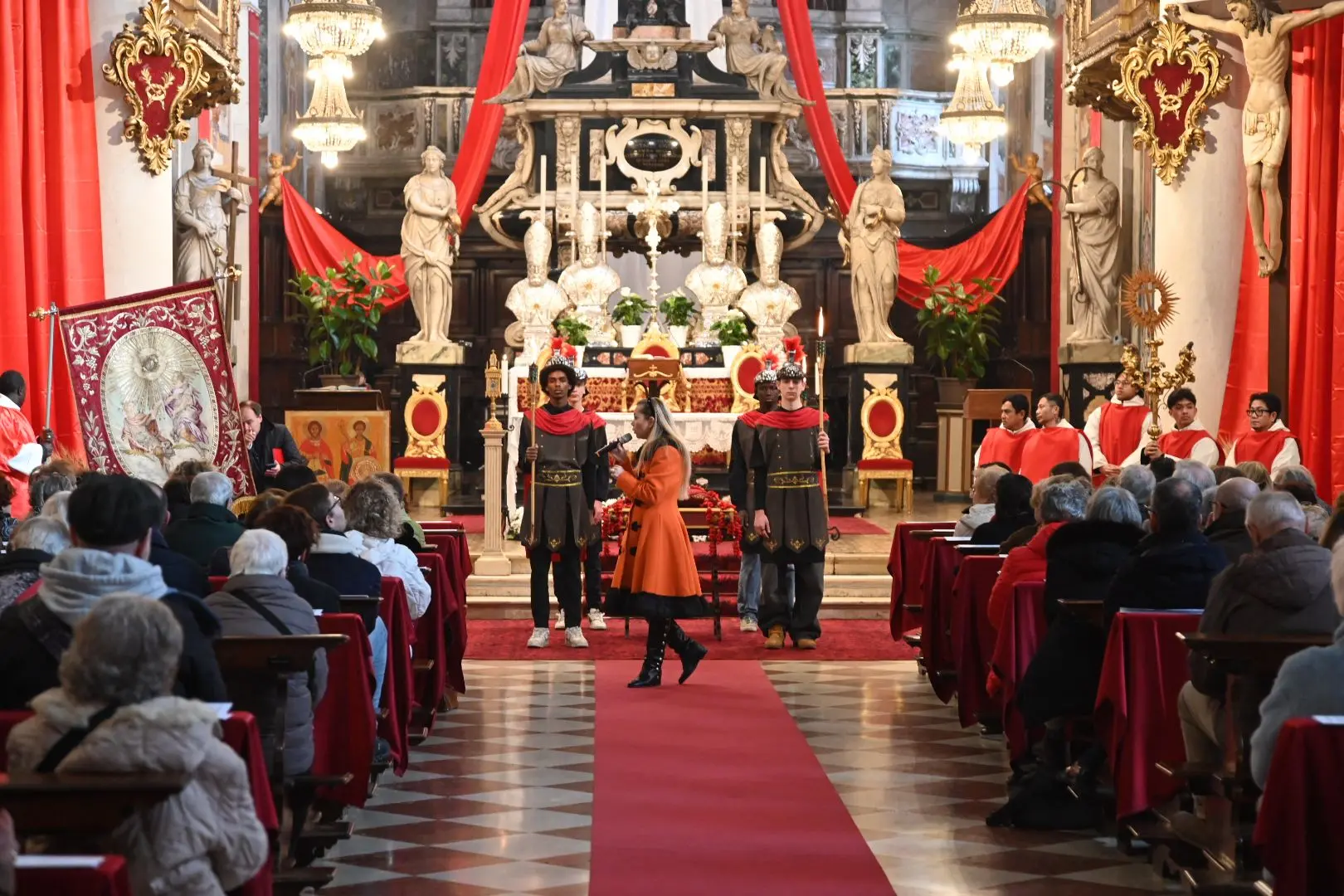 In Loggia la cerimonia della consegna del Capèl