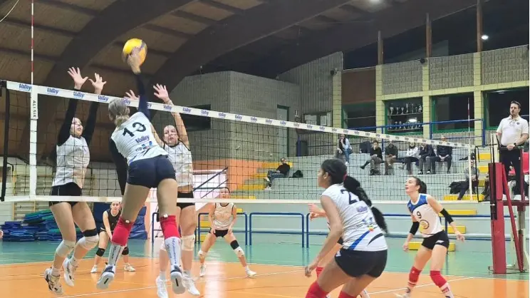 Un'azione del Vallesabbia - Foto Instagram/volleyvallesabbia