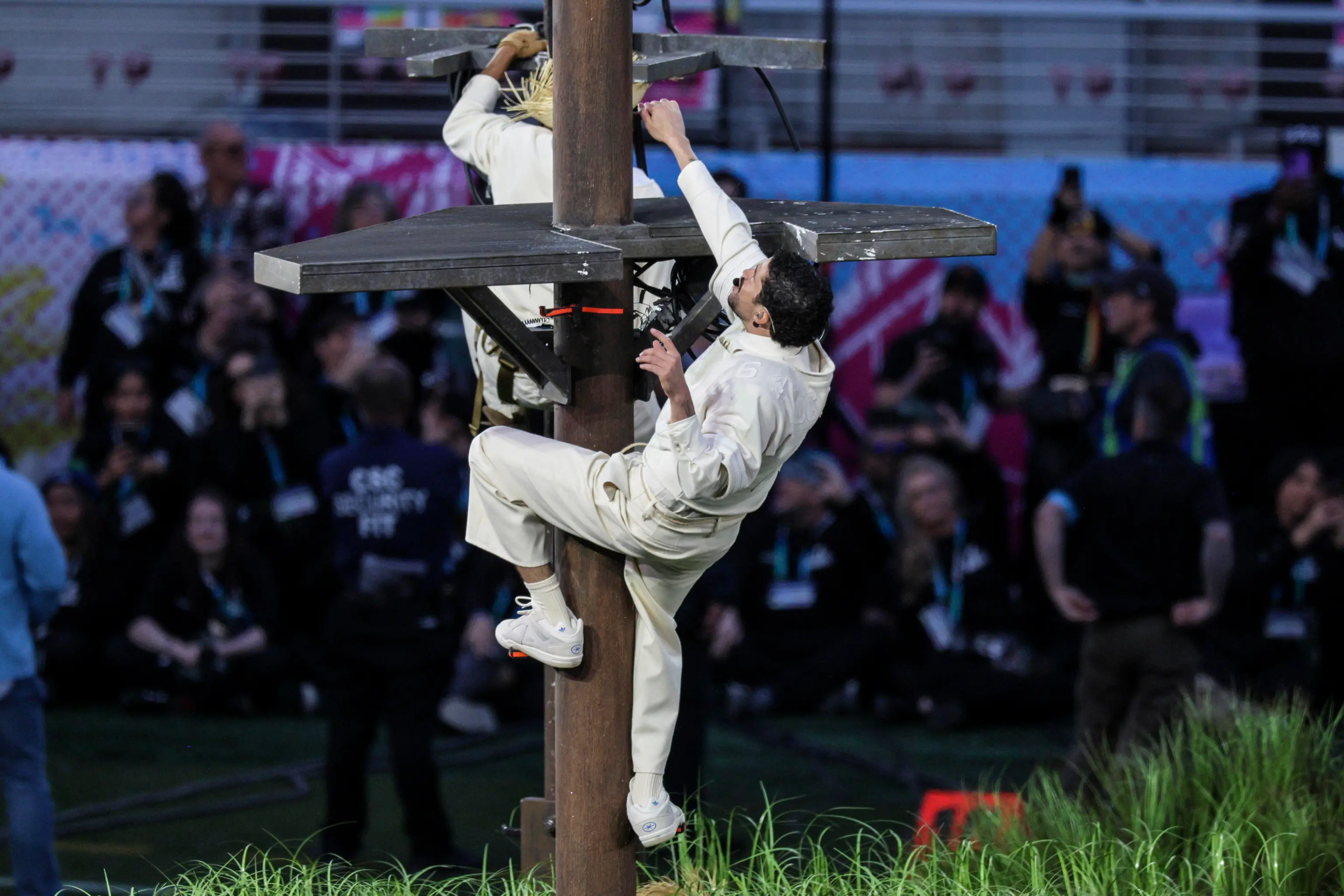 Super Bowl: lo spettacolo di Bad Bunny