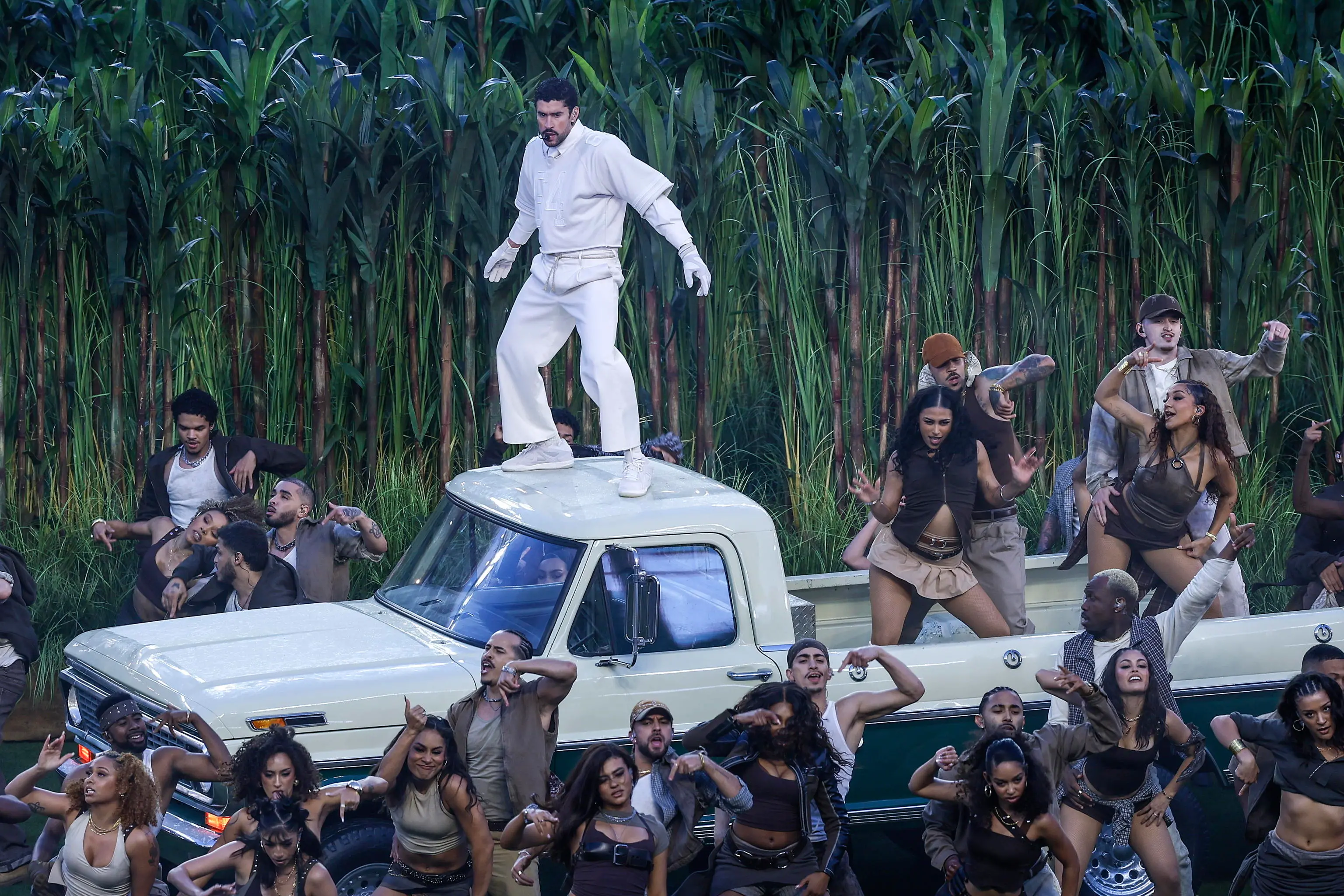 Super Bowl: lo spettacolo di Bad Bunny