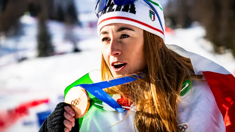 Sofia Goggia con la medaglia di bronzo - Ansa © www.giornaledibrescia.it