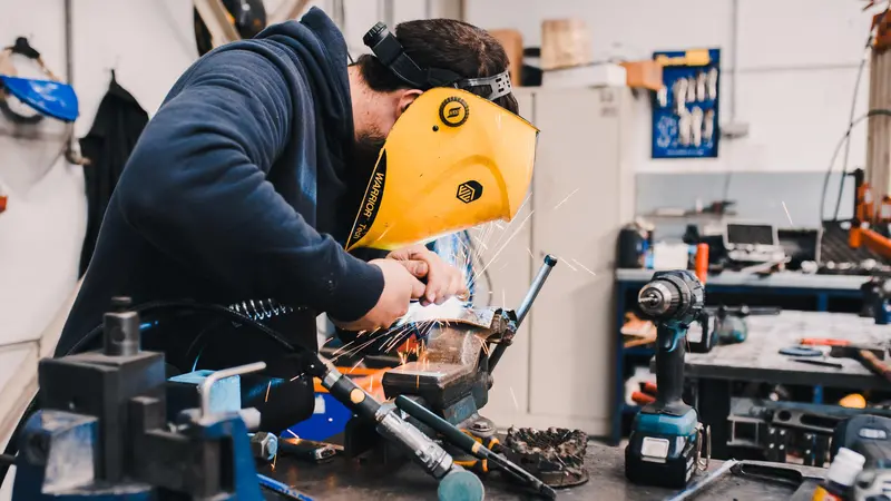 Un'industria manifatturiera bresciana - © www.giornaledibrescia.it