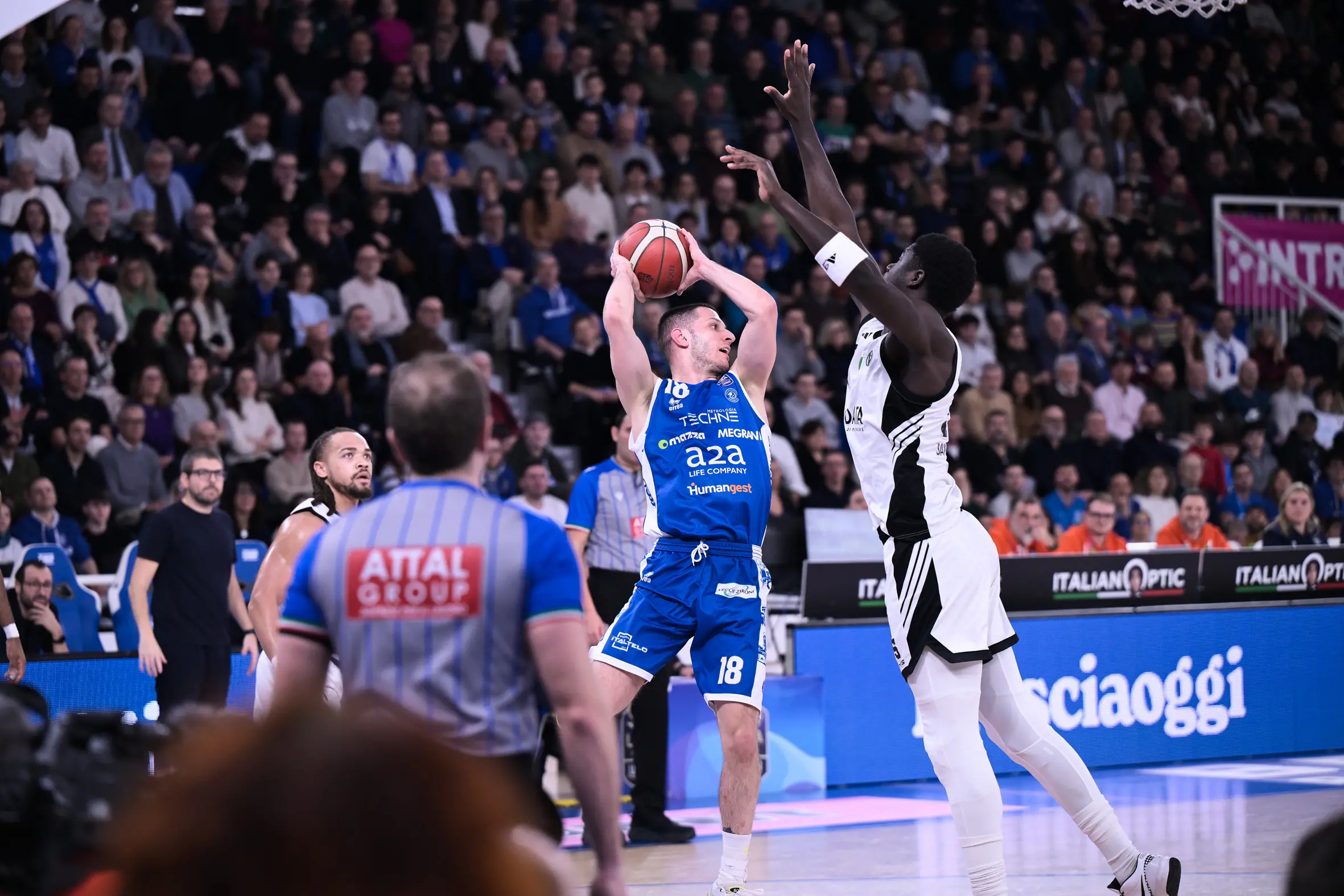 Gli scatti di Germani-Virtus Bologna