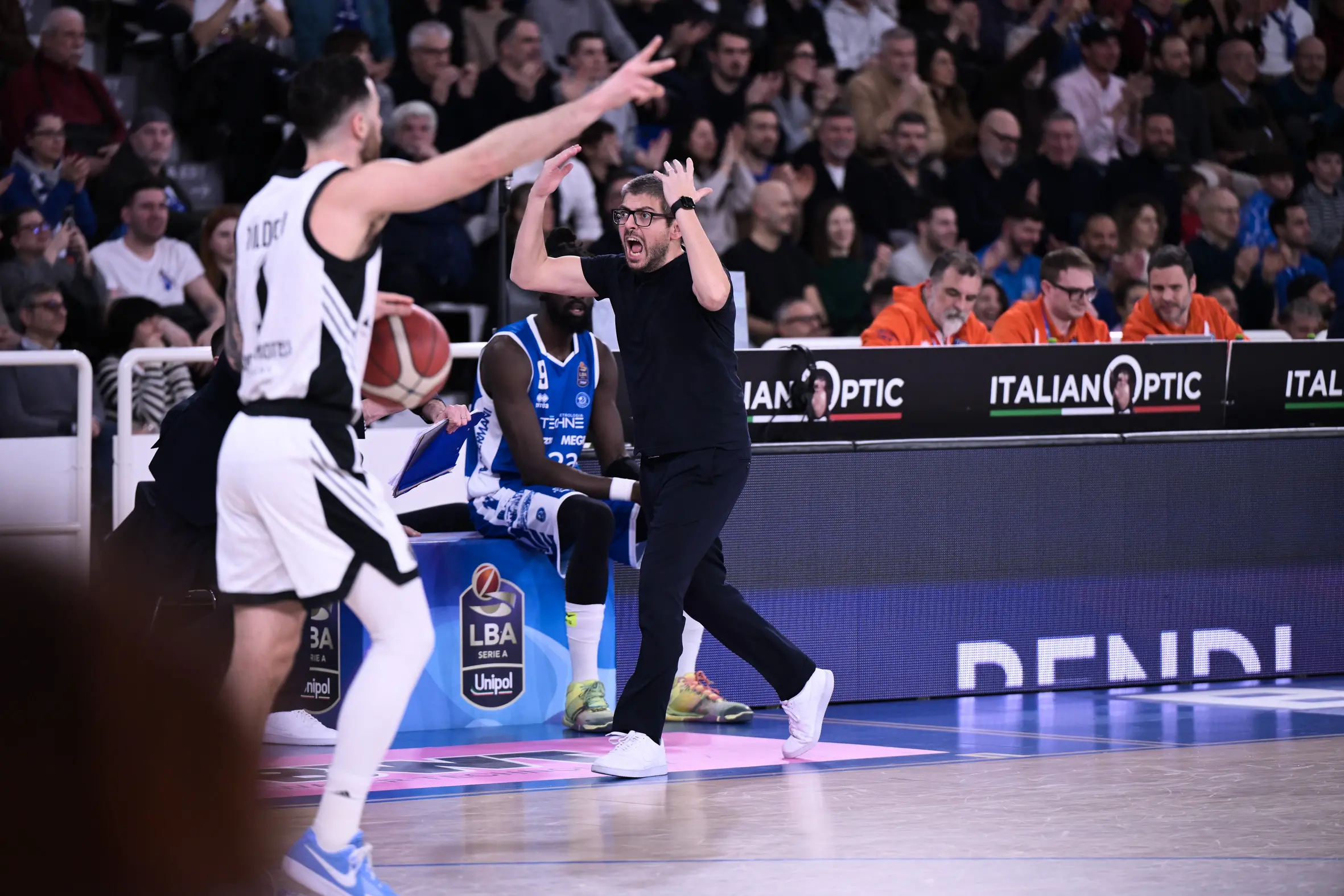 Gli scatti di Germani-Virtus Bologna