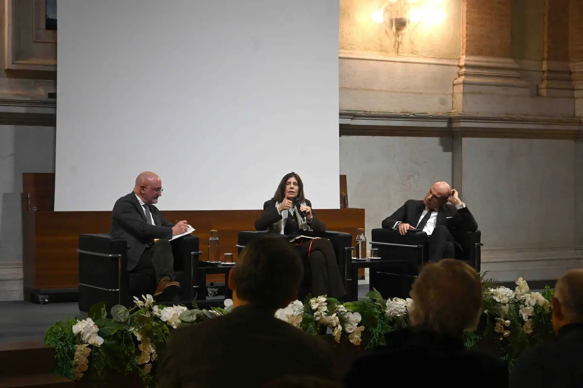 Il convegno sull'intelligenza artificiale in Loggia