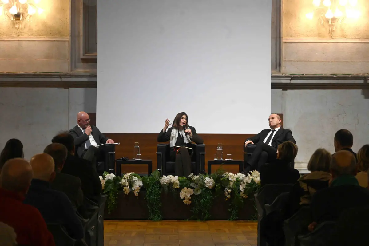 Il convegno sull'intelligenza artificiale in Loggia