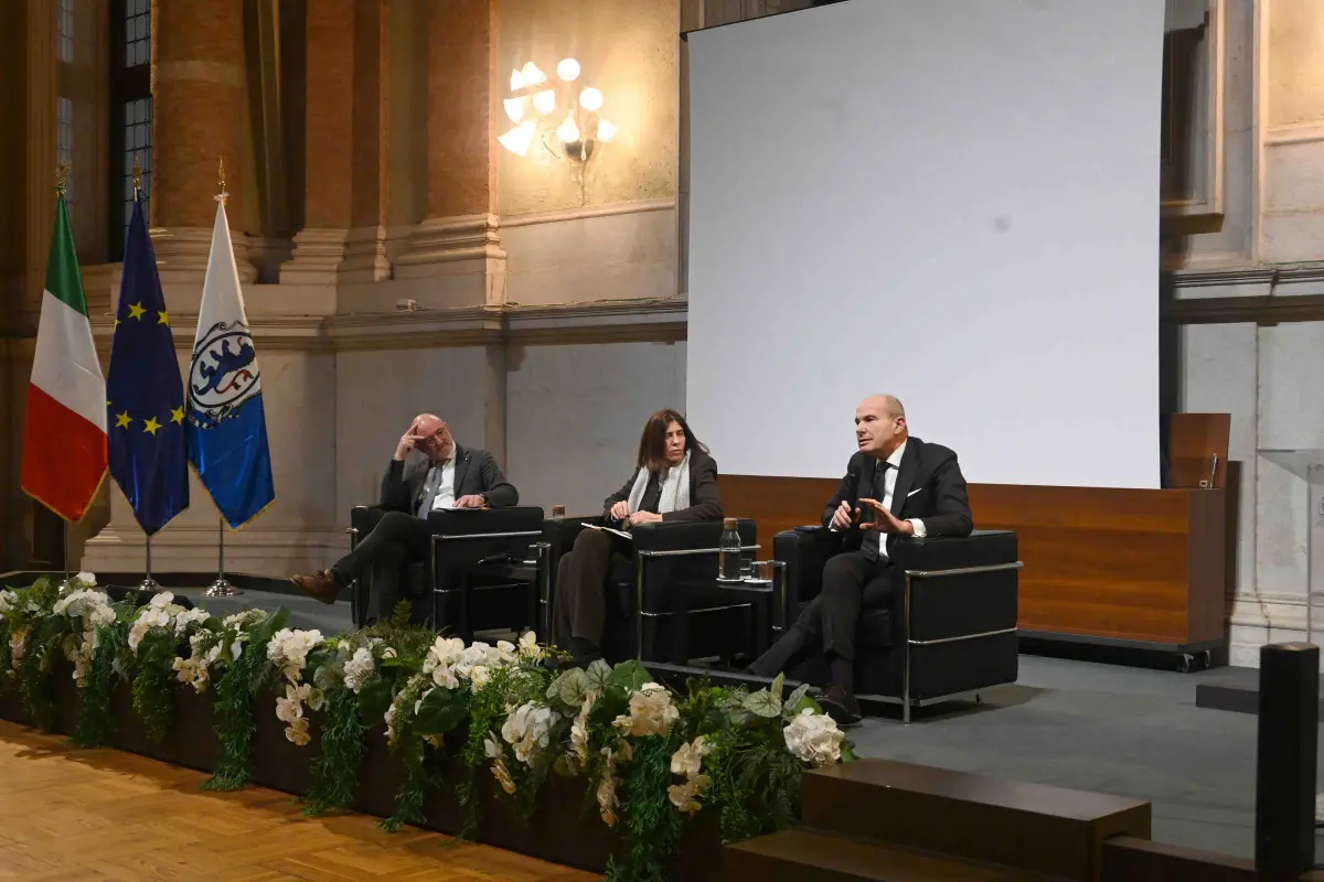 Il convegno sull'intelligenza artificiale in Loggia