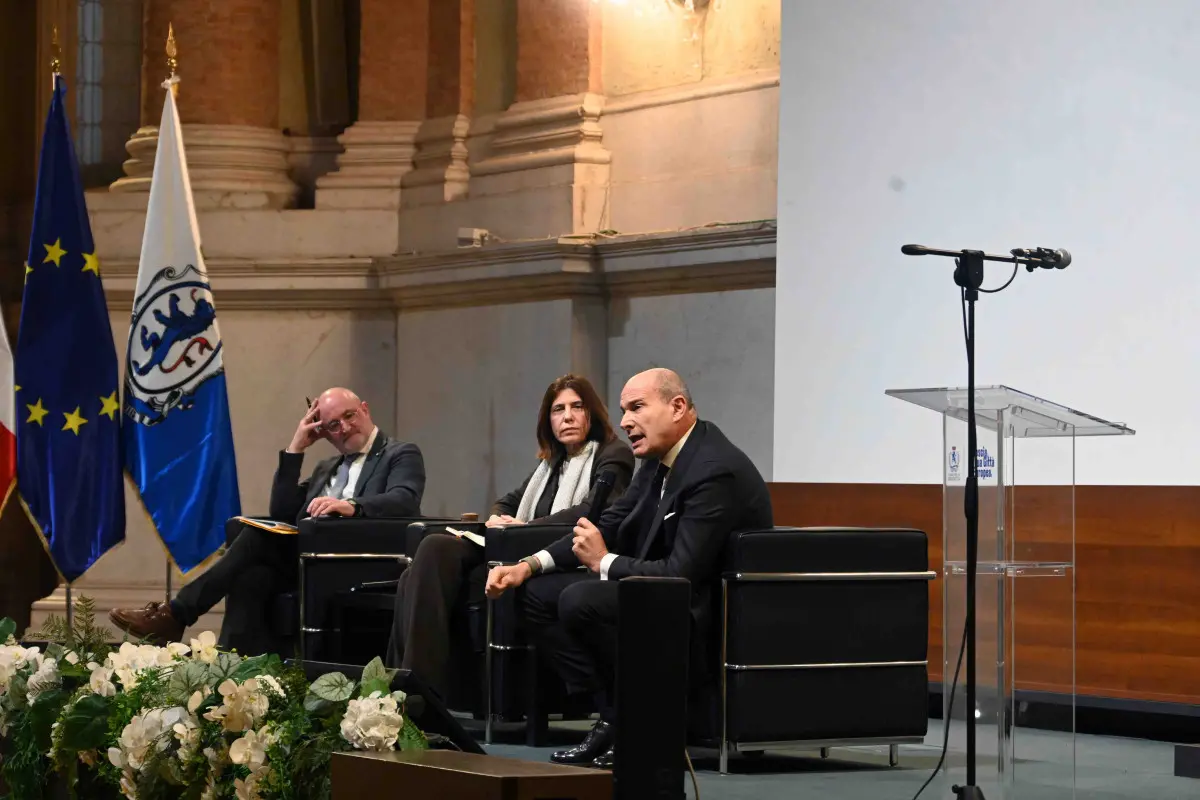 Il convegno sull'intelligenza artificiale in Loggia