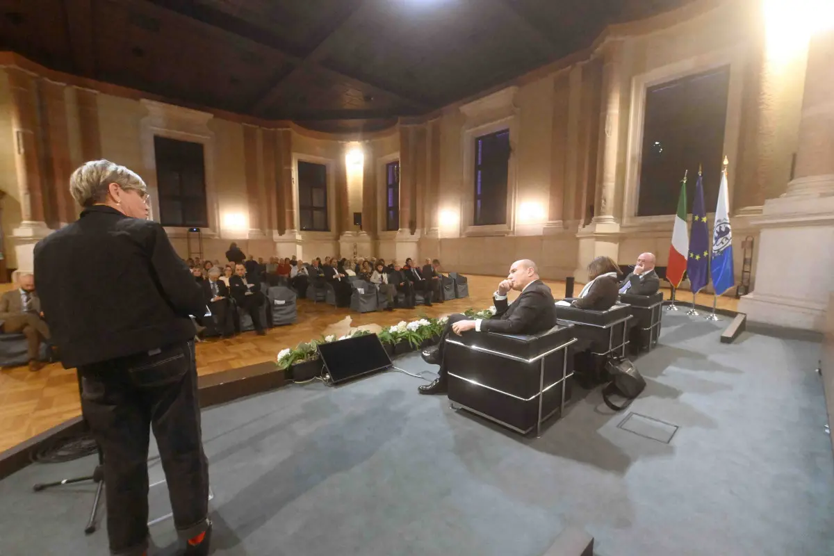 Il convegno sull'intelligenza artificiale in Loggia