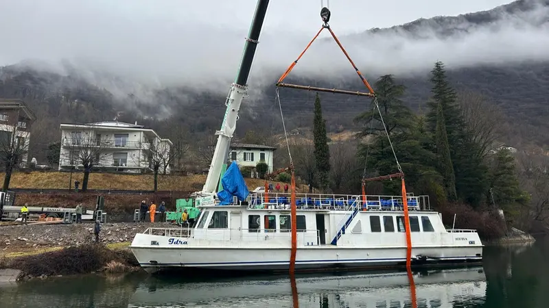 Il battello Idra - © www.giornaledibrescia.it