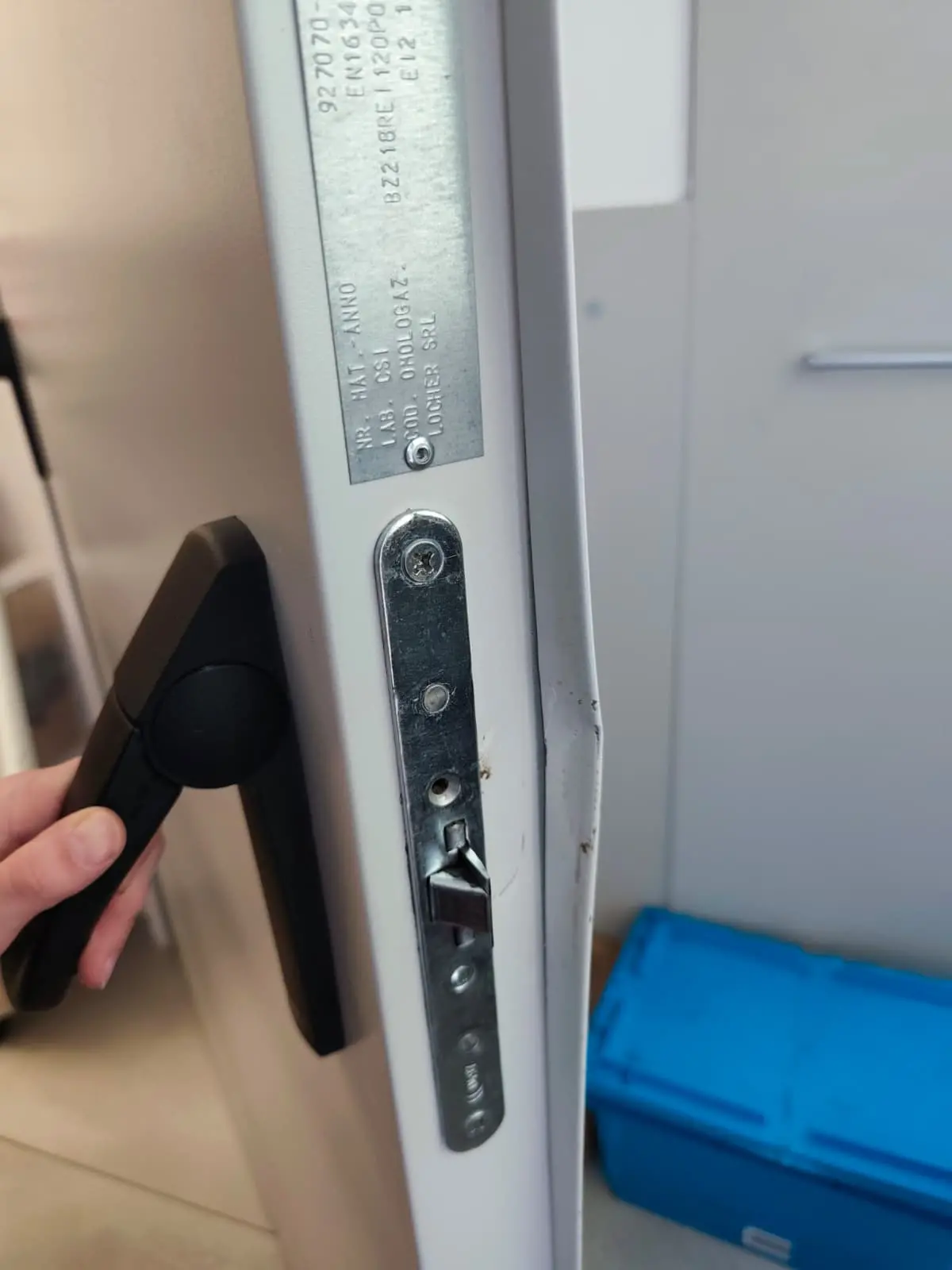 Furto in farmacia a Gavardo