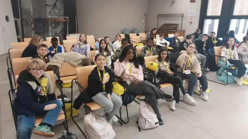 La classe quinta E della primaria di Ospitaletto in visita al GdB