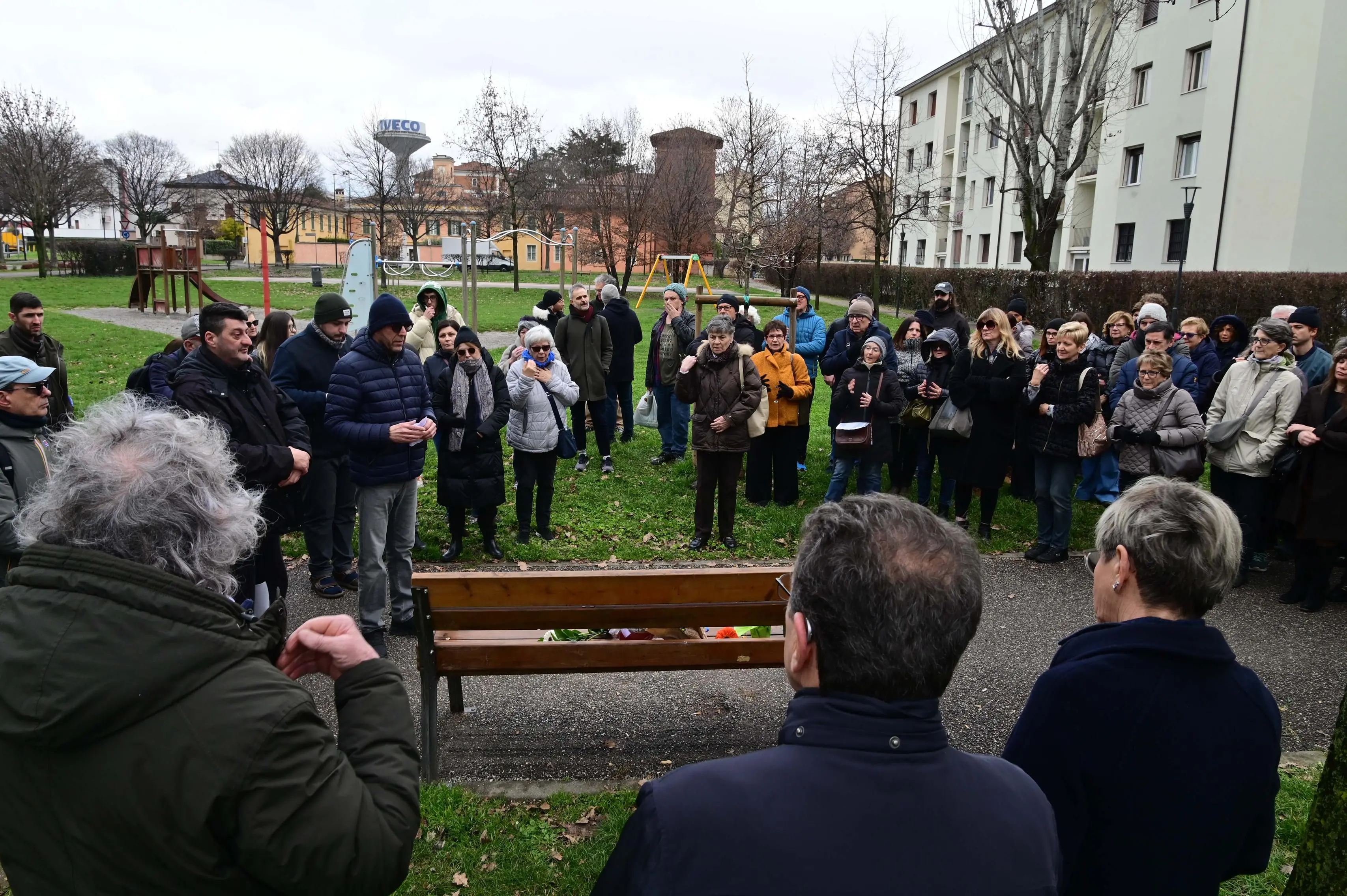 Porta Milano commemora i due clochard morti