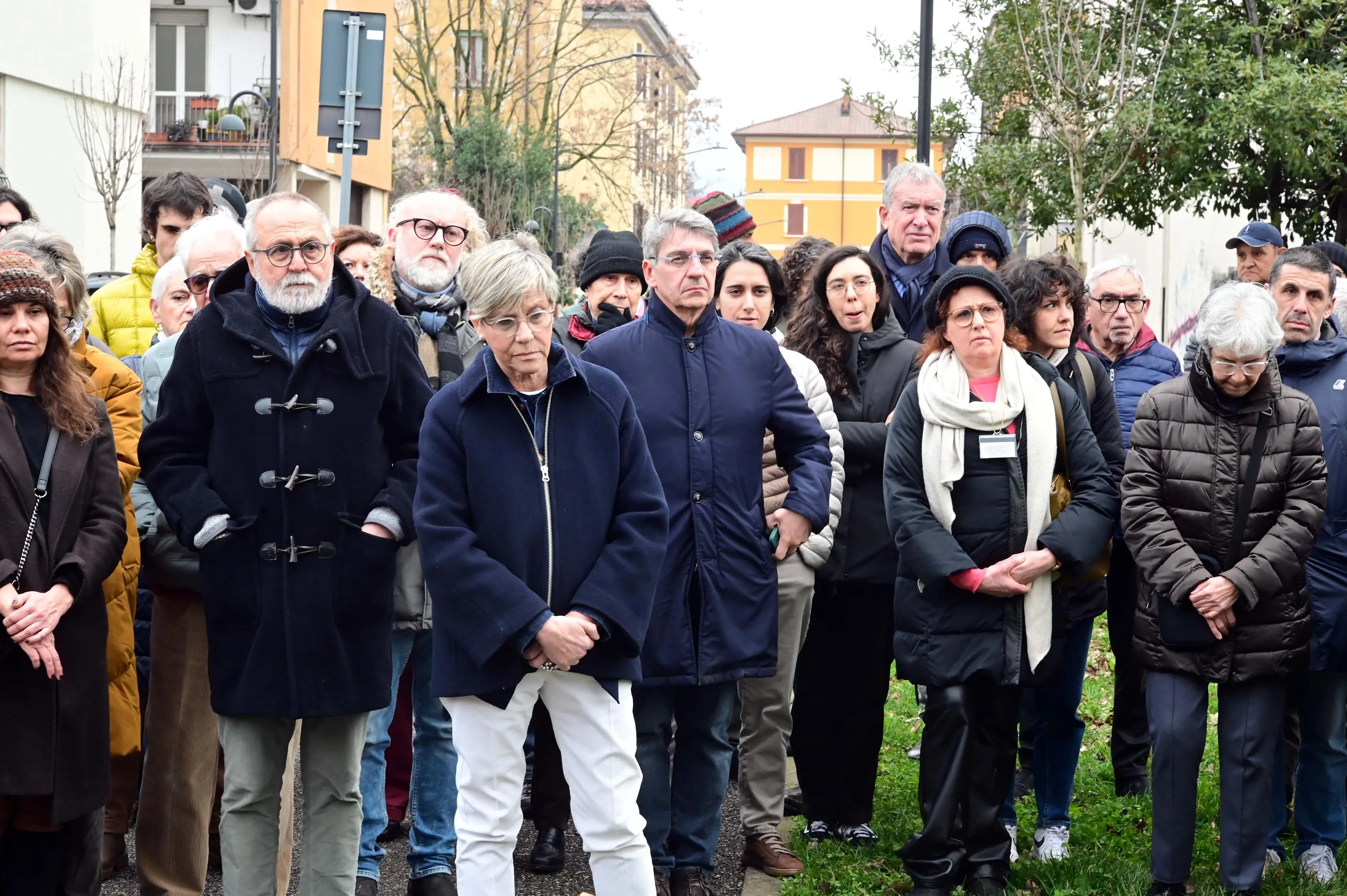 Porta Milano commemora i due clochard morti
