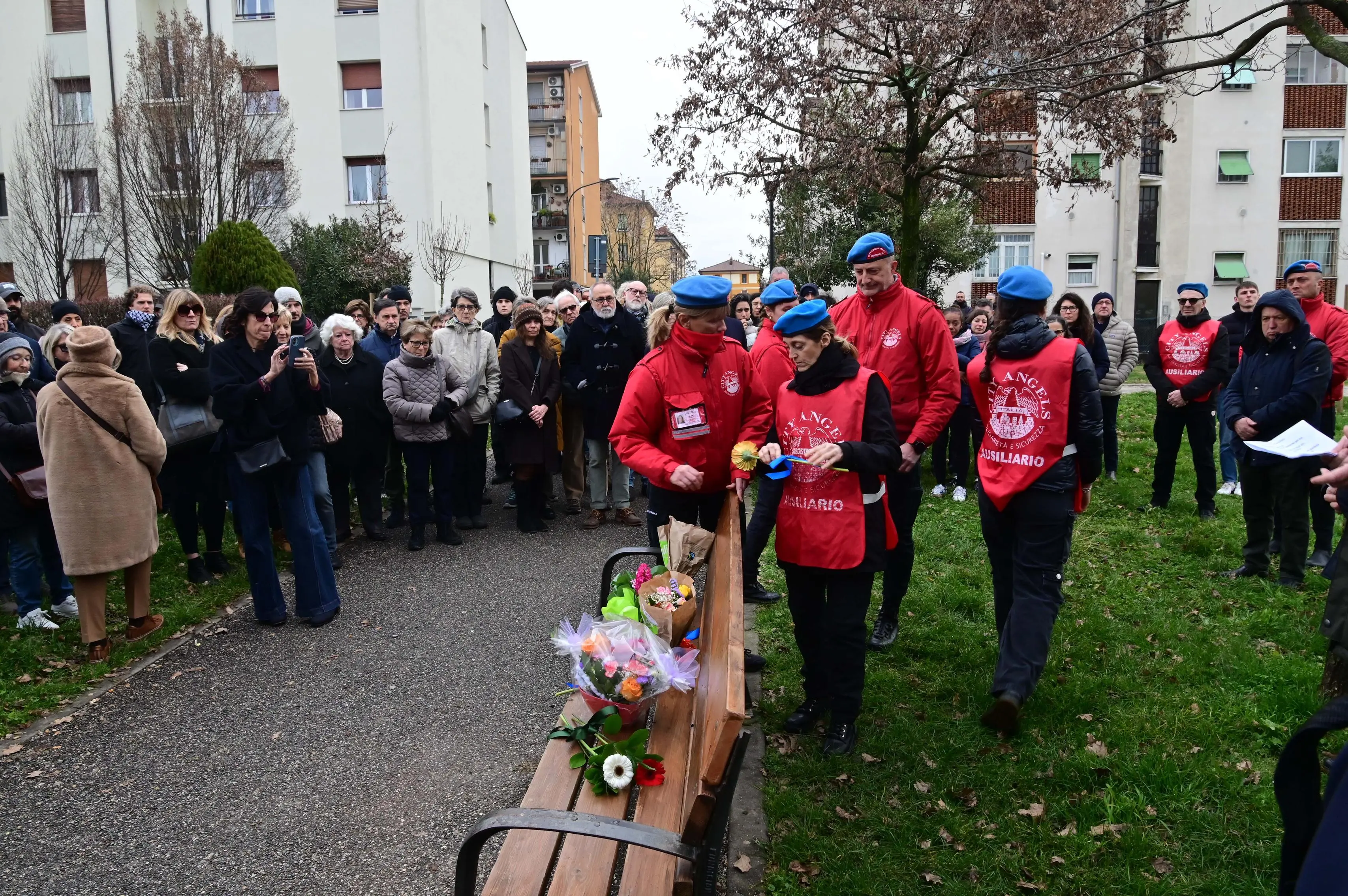 Porta Milano commemora i due clochard morti