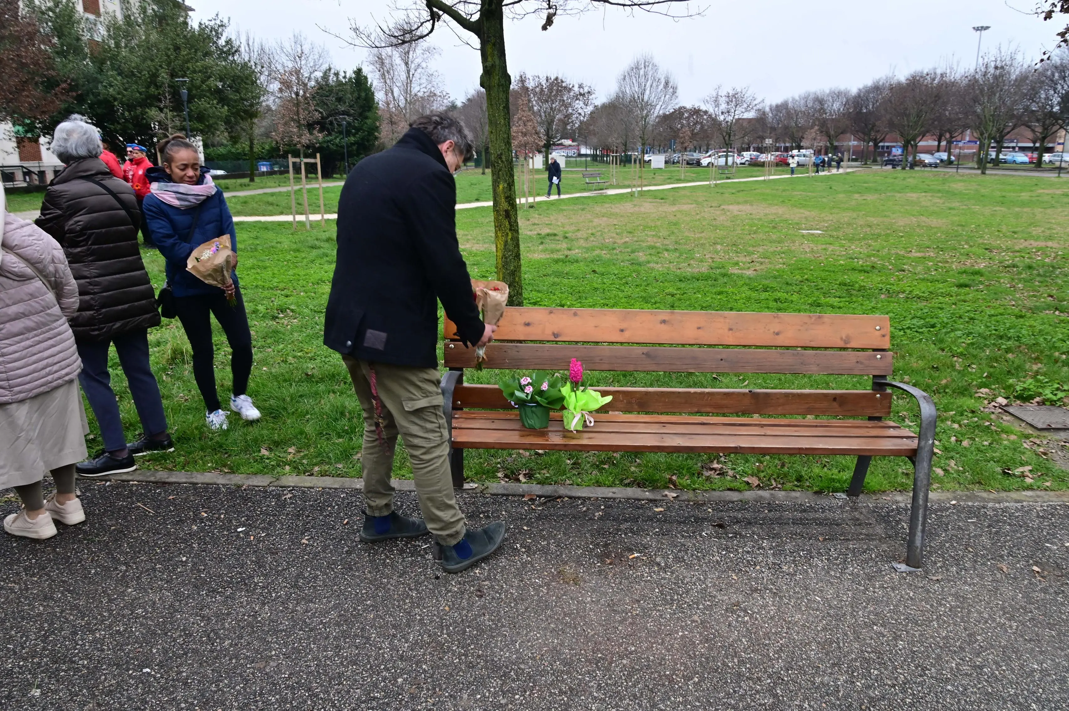 Porta Milano commemora i due clochard morti