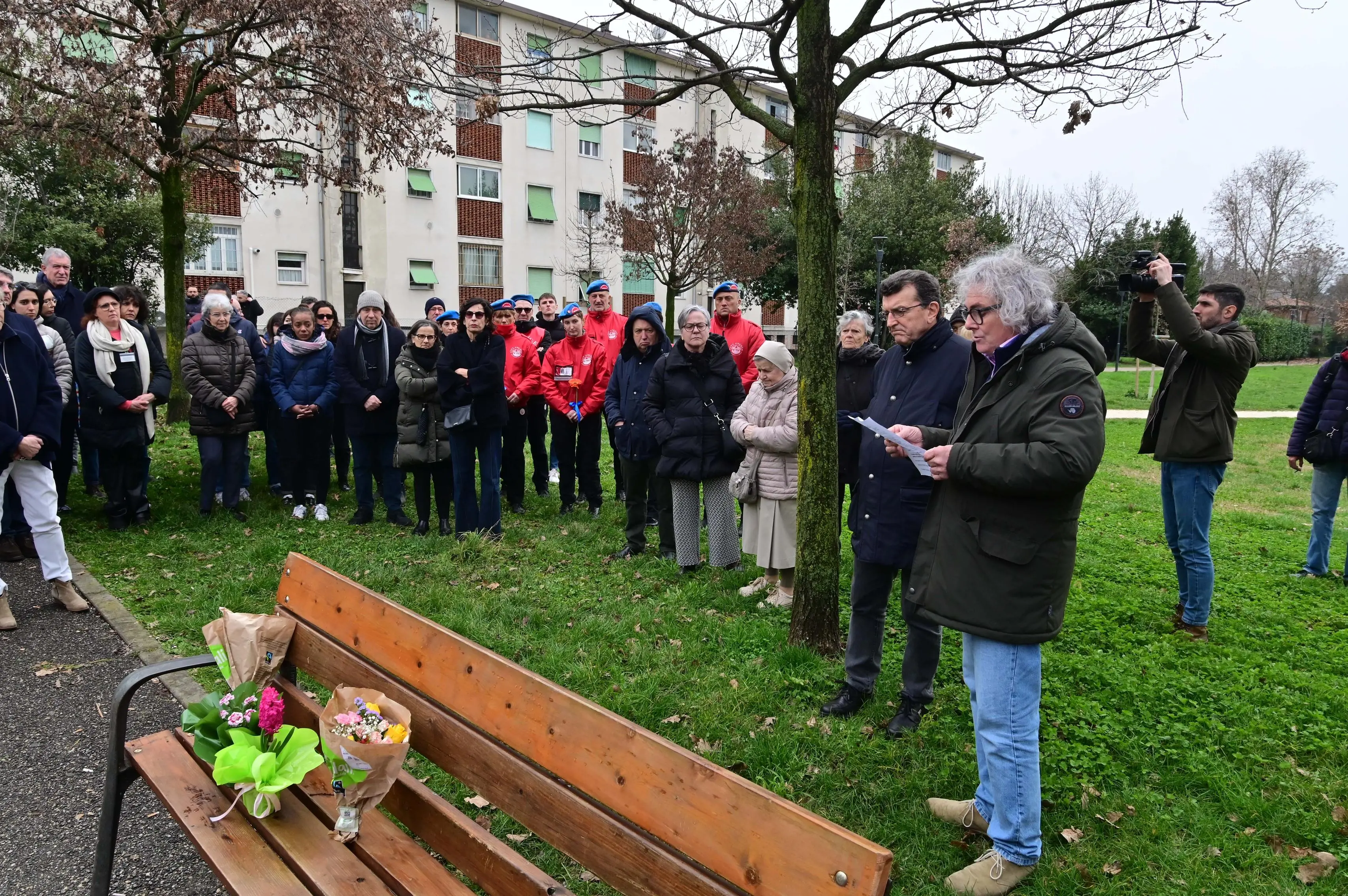 Porta Milano commemora i due clochard morti