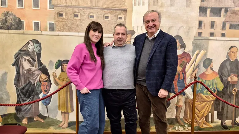 Marco Recalcati ed Elisabetta Del Medico col sindaco Zotti - © www.giornaledibrescia.it